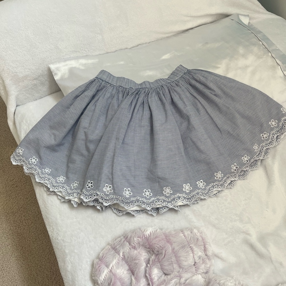 Elegant Striped Skirt with Lace Trim